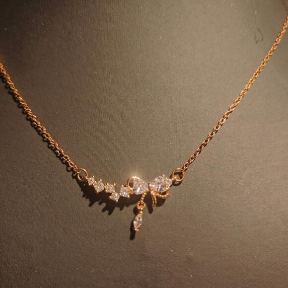 Gold Bow Necklace - Picture 1 of 1